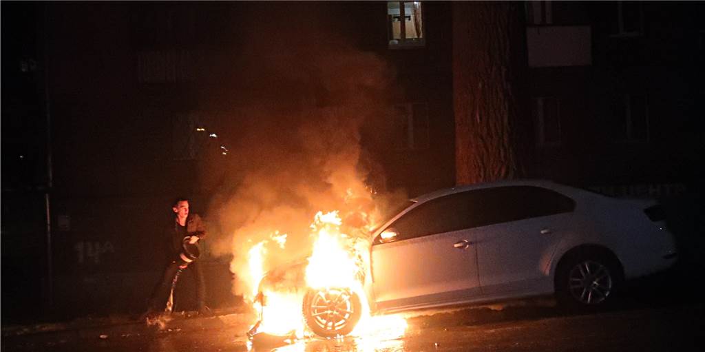 Feuerteufel in Heek: Gutachter stützt nach Autobrand Kripo-These Die Polizei sucht noch immer Zeugen nach dem Autobrand in Heek (Symbolbild).