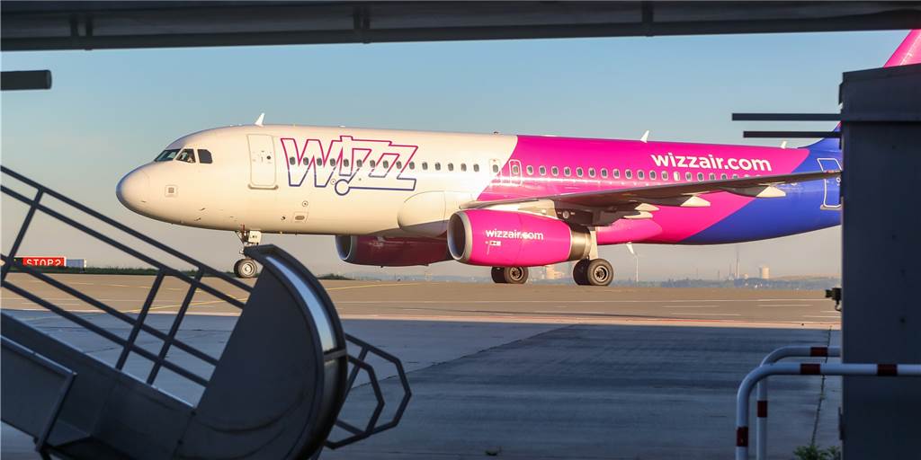 Verluste in Millionenhöhe: Westfalenhalle und Flughafen in der Krise Wizz Air fährt den Betrieb am Dortmunder Flughafen wieder hoch. Doch dem Airport fehlen wegen Corona mehrere Millionen Euro.