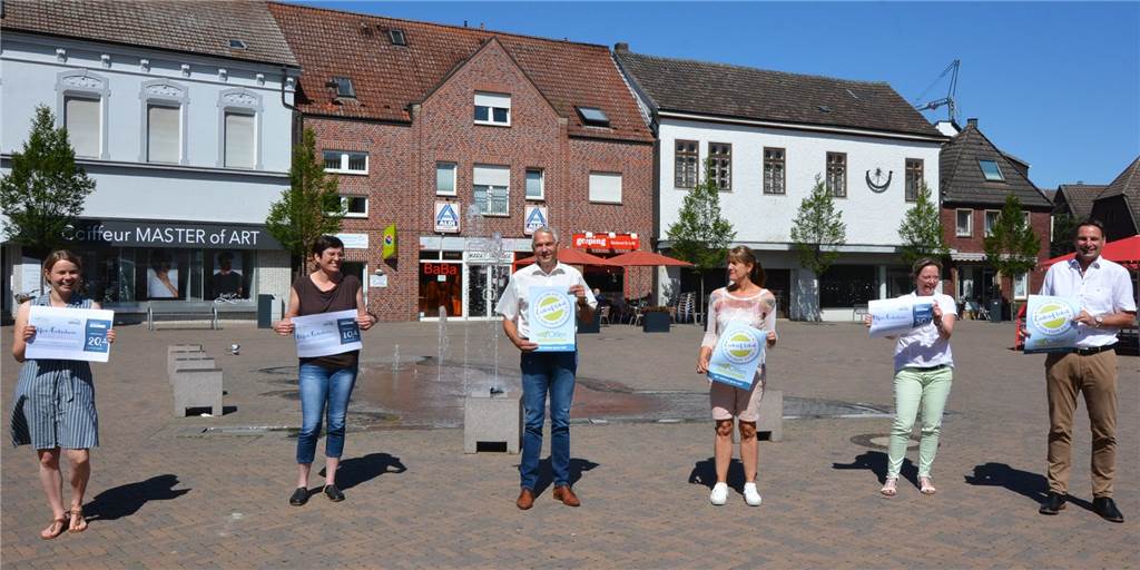 Bürger können sparen: Stadt und Werbering Olfen starten Gutscheinaktion Stadt und Werbering haben eine Gutschein-Aktion vorbereitet. Jetzt sind die Details geklärt, damit ist der Weg frei für den Verkauf der Gutscheine ab 1. Juli. Damit will die Stadt den örtlichen Handel und die heimische Gastronomie unterstützen. Auch die Bürger dürfen sich freuen, sie sparen viel Geld.