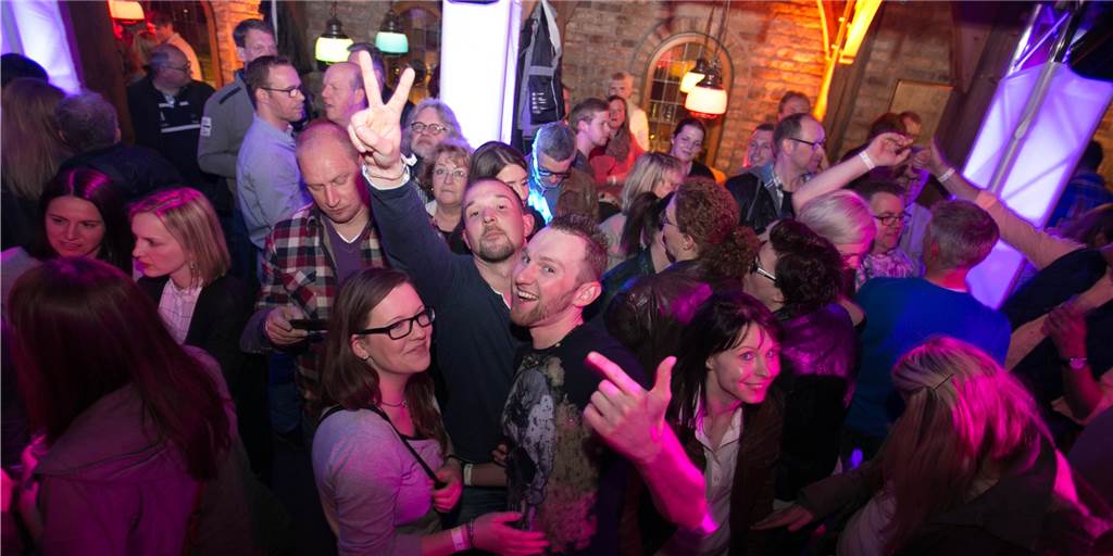 Kneipennacht „Werne live“ steht zum zweiten Mal vor der Absage Die Werner Kneipennacht „Werne live“ ist immer gut besucht: Nun droht eine erneute Absage, denn Großveranstaltungen sind bis Ende Oktober verboten. Doch die Frage ist, ob die Kneipennacht als eine Großveranstaltung gilt.