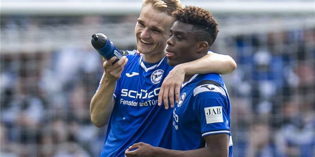 Vom Ersatzmann zum Nationalspieler: Der unglaubliche Weg von Amos Pieper Vom Ersatzmann zum Nationalspieler: Der unglaubliche Weg von Amos Pieper