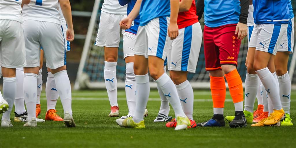 Dortmund hat in der kommenden Saison einen Fußball-Zweitligisten In der kommenden Saison wird in Dortmund Zweitliga-Fußball gespielt.
