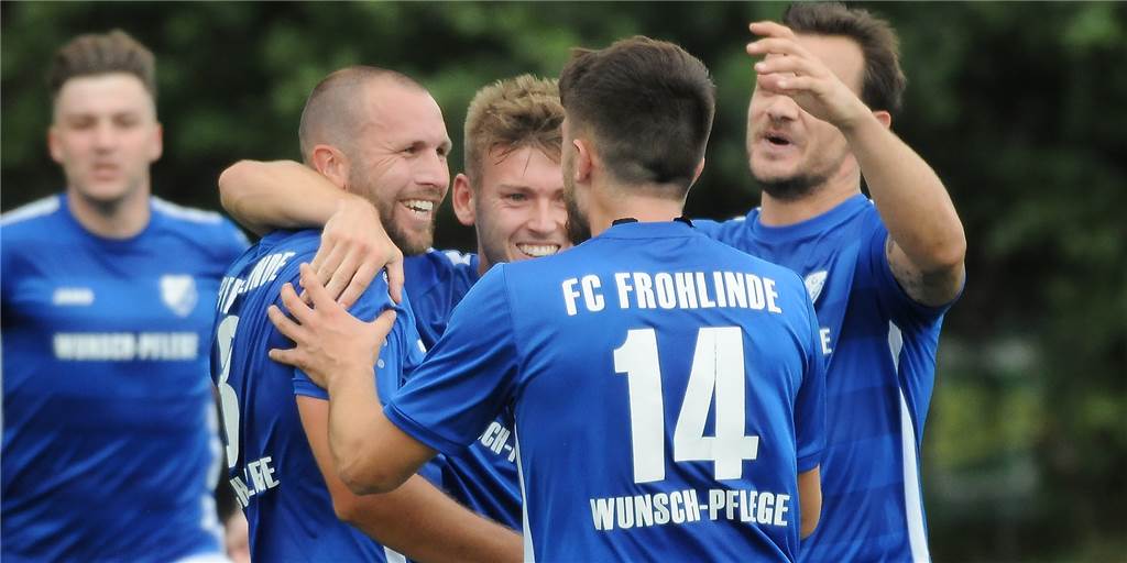 Fußball-Profi Kruska hat Spaß an Nachbarschaftshilfe Der ehemalige Fußball-Profi Marc Kruska (l) spielte in der Saison 2019/20 für den Landesligisten FC Frohlinde und hat sich jetzt beim VfB Habinghorst (Kreisliga A) angemeldet.