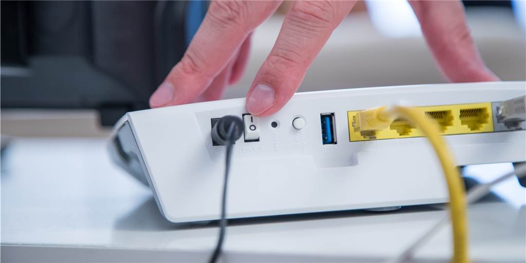 Wie konstant ist die Geschwindigkeit im Halterner Glasfasernetz? Schaltzentrale im digitalen Zuhause: Der WLAN-Router.