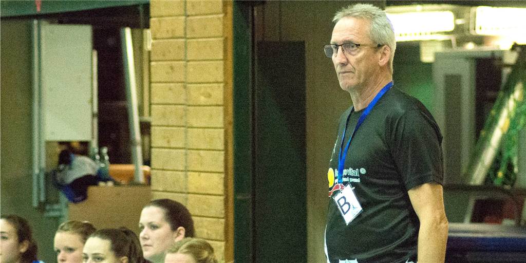Fast 3000 Kilometer: Lange Auswährtsfahrten für die Damen des HSC Trainer Andreas Stolz und die Damen des HSC Haltern-Sythen sind schon längst in die Saisonvorbereitung gestartet.