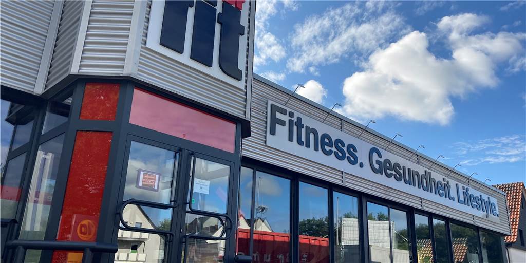 Clever Fit: Geplante Eröffnung in Hamm-Bossendorf erneut verschoben Von außen sieht das neue Fitnessstudio von Clever Fit schon sehr einladend aus, doch bis zum 1. August bleibt es noch geschlossen.