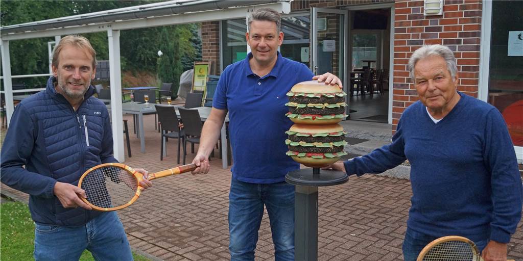 Vereinsheim des TC Blau-Weiß steht unter neuer gastronomischer Leitung Vereinsheim des TC Blau-Weiß steht unter neuer gastronomischer Leitung