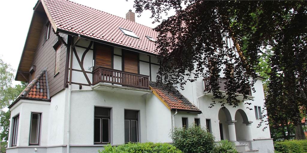 Müssen markante Villen in Cappenberg Doppelhaushälften weichen? Das ist die erste Villa, die man aus Richtung Bork kommend sieht. Laut Stadtverwaltung möchte ein Investor an ihrer Stelle Doppelhaushälften bauen.