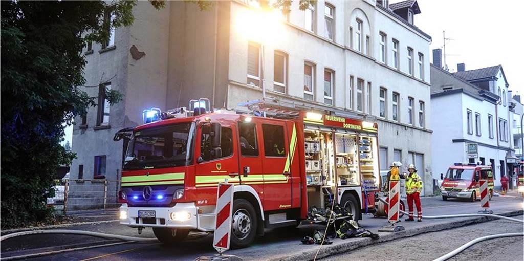 Feuer-Fotograf spricht über die Brandserie im Dortmunder Westen Am 17. Juni brannte es im Keller eines Mehrfamilienhauses an der Martener Straße.