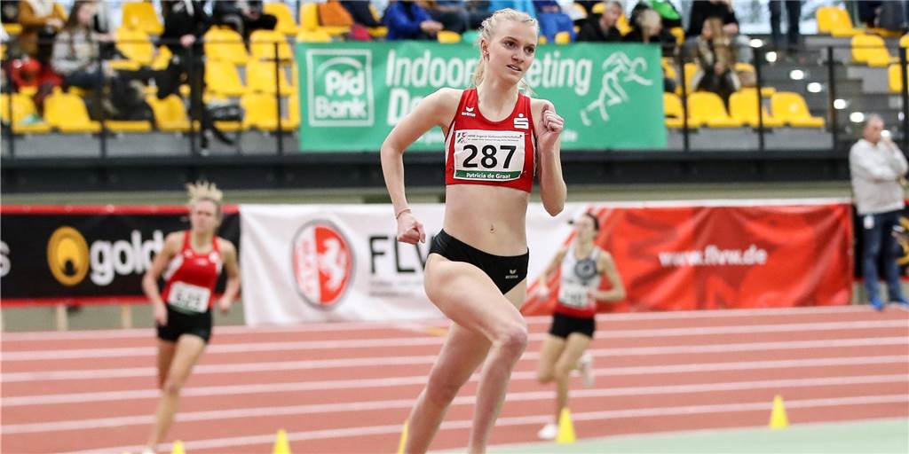 800 Athleten und 300 Zuschauer - das Stadion Rote Erde wird voll 800 Athleten und 300 Zuschauer - das Stadion Rote Erde wird voll