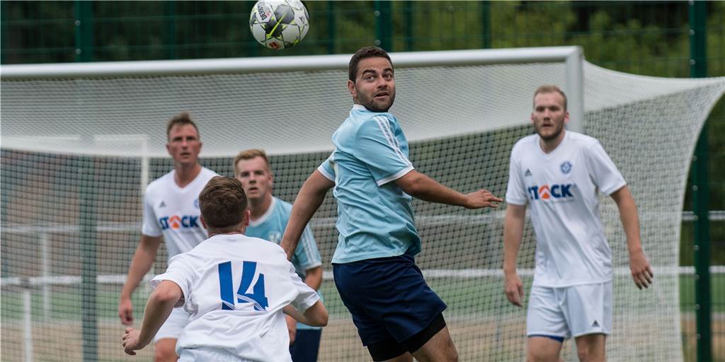 TuS Sythen verstärkt sich mit einem Bezirksliga-Aufsteiger Sowohl der TuS Sythen als auch der ETuS Haltern sind in die Kreisliga A aufgestiegen. Die Sythener haben sich nun mit einem erfahrenen Stürmer verstärkt, der zuletzt in die Bezirksliga aufgestiegen ist.