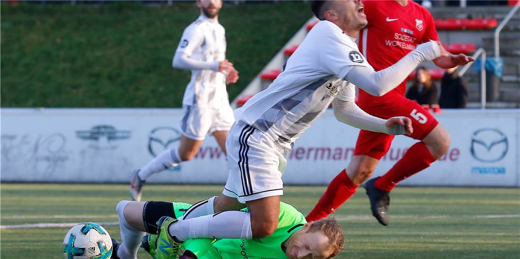 Dortmunder Klub bestreitet schon sein zweites Testspiel, obwohl er kaum trainiert Dortmunder Klub bestreitet schon sein zweites Testspiel, obwohl er kaum trainiert