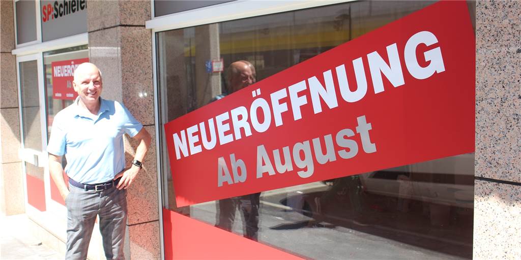 In der Krise zieht Peter Schiefelbein sein größtes Projekt durch Der Umzug von Peter Schiefelbeins altem ins neue Geschäft wird im Laufe des Augusts während des laufenden Betriebes erfolgen.