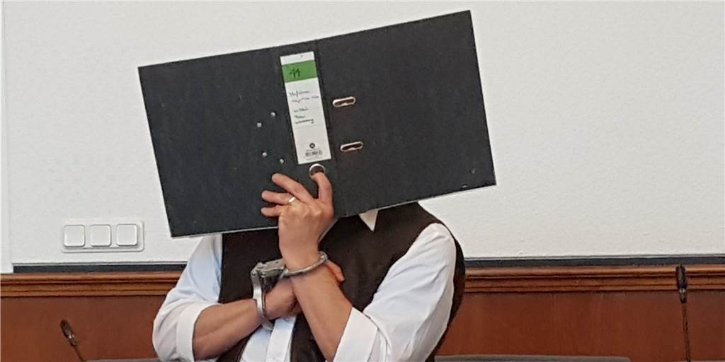 Mord-Angeklagter kommt frei – Eltern von Nicole Schalla (†16) geschockt Mord-Angeklagter kommt frei – Eltern von Nicole Schalla (†16) geschockt