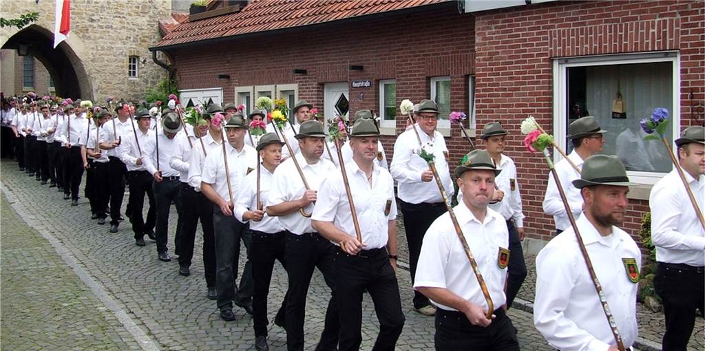 Doppelter Plan B der Bürgerschützen fürs ausgefallene Jubiläumsfest steht Eine Parade wie auf diesem Bild wird es wegen Corona in diesem Jahr nicht geben, doch der Vorstand der Bürgerschützen hat sich ein gutes Alternativprogramm ausgedacht.