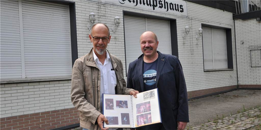 Omis Schnapshaus und seine Vorgänger: Tanzlokal und Hippieladen Omis Schnapshaus und seine Vorgänger: Tanzlokal und Hippieladen