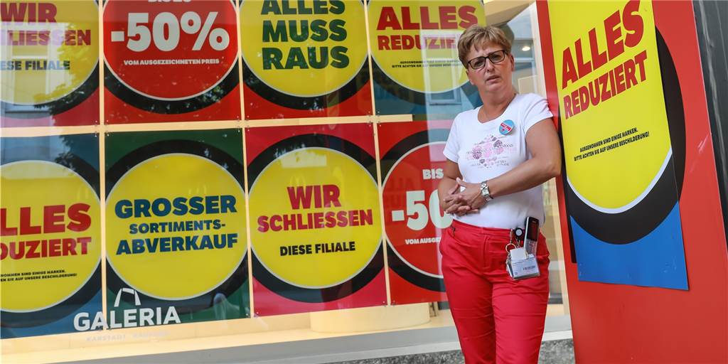 Kaufhof-Ende: "Ich fürchte, dass ich das ohne Tabletten nicht aushalte" Verkäuferin Bettina Pate: Die Sorgen um die Zukunft lasten schwer.