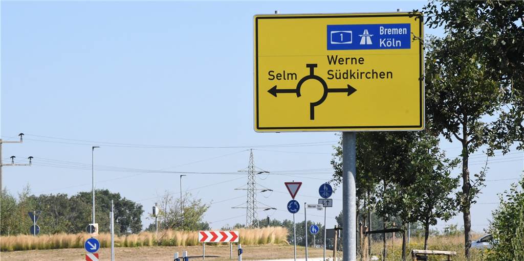 Weiterführung der K44n: Nichts ist wohl unmöglich - aber wann? Schon vor dem Kreisverkehr Zeche-Hermann-Wall und Werner Straße ist ausgeschildert, dass die Umgehungsstraße nicht nach Norden weiterführt.