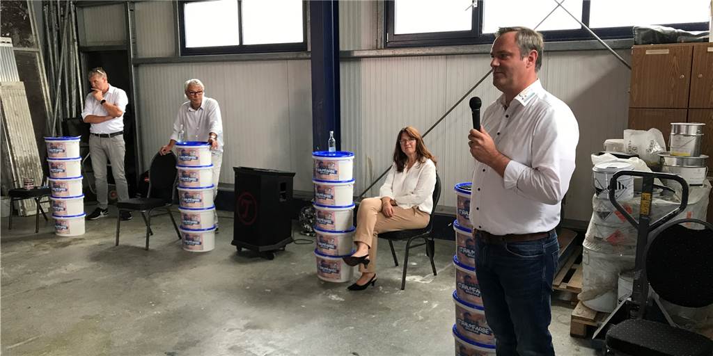 Ahauser Bürgermeisterkandidaten lassen in Alstätte keine Fragen offen Moderator Thomas Steinhoff und die Kandidaten für das Bürgermeisteramt in Ahaus: Dietmar Eisele, Karola Voß und Dr. Michael Räckers (v.l.).