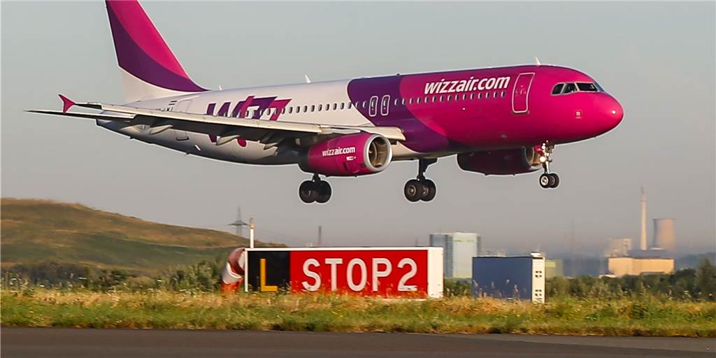 Corona-Quote der Reiserückkehrer in Dortmund steigt drastisch - warum? Den Dortmunder Flughafen erreichen täglich zahlreiche Flugzeuge.
