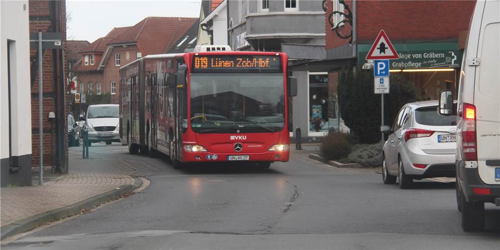 Welche Ideen haben Selms Bürgermeisterkandidaten zum Städtebau? Die Ludgeristraße in der Altstadt ist eine viel befahrene Straße. Die Suche nach Lösungen für Verkehrskonflikte wird auch für die neue Kraft an der Stadtspitze nicht einfach werden.