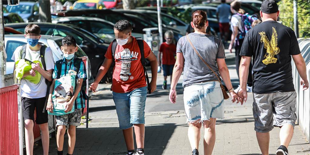 Maskenpflicht in Schulen: Warnung vor dramatischen Folgen Seit Beginn des Schuljahres herrscht an weiterführenden Schulen in Dortmund Maskenpflicht.