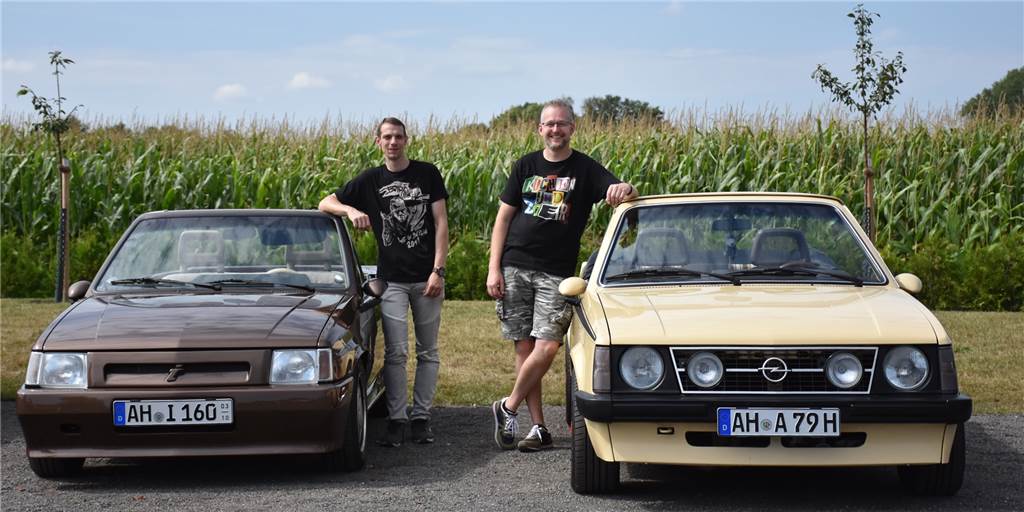 52 Oldtimer-Freunde aus ganz NRW treffen sich bei bestem Wetter in Ahle 52 Oldtimer-Freunde aus ganz NRW treffen sich bei bestem Wetter in Ahle