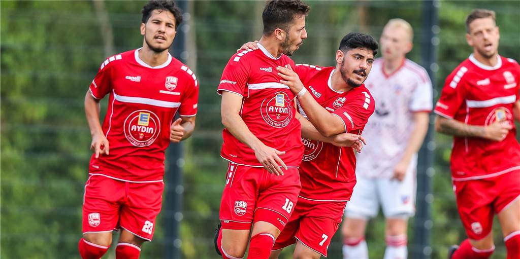 Das Highlight-Video des 4:0-Erfolges von Türkspor Dortmund gegen den TuS Bövinghausen Das Highlight-Video des 4:0-Erfolges von Türkspor Dortmund gegen den TuS Bövinghausen