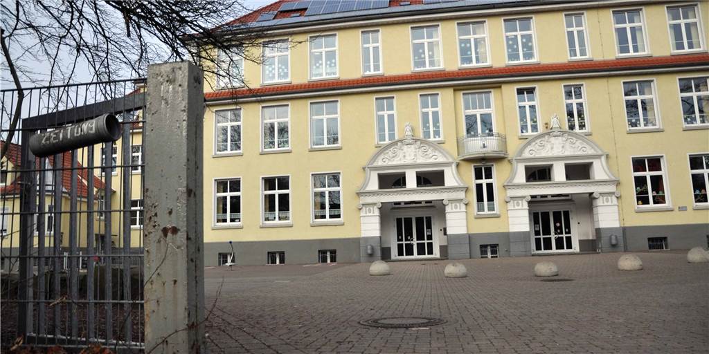Castrop-Rauxeler OGS wird wegen Coronavirus geschlossen An der Offenen Ganztags-Grundschule Am Busch gibt es einen Corona-Fall.