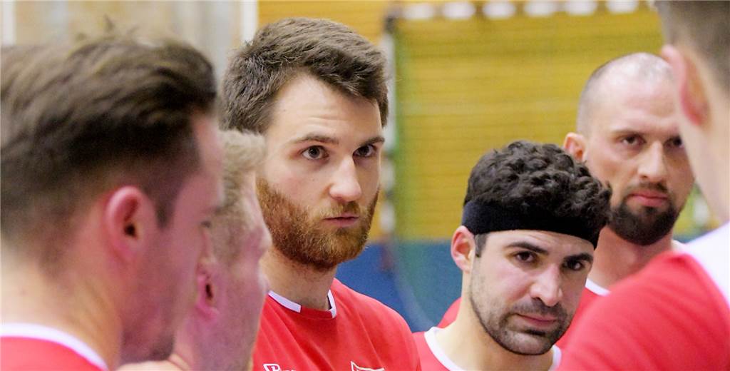Holzpfosten-Basketballer mit neuer Mannschaft und offenen Einheiten Holzpfosten-Basketballer mit neuer Mannschaft und offenen Einheiten