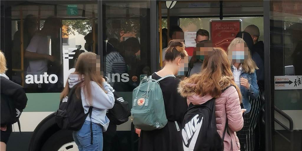 Montessori-Schüler haben bei Schulbuszeiten das Nachsehen Der Schulbus bringt Wulfener Schüler zurück nach Hause.