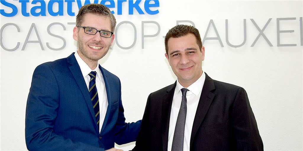 Bald sieben Jahre Stadtwerke Castrop-Rauxel: Hat sich die Gründung gelohnt? Jens Langensiepen (l.) löste Volkan Karagece als Geschäftsführer der Stadtwerke Castrop-Rauxel am 1. April 2016 ab. Er kam von Gelsenwasser, sein Vorgänger ging zur Gelsenwasser AG zurück.
