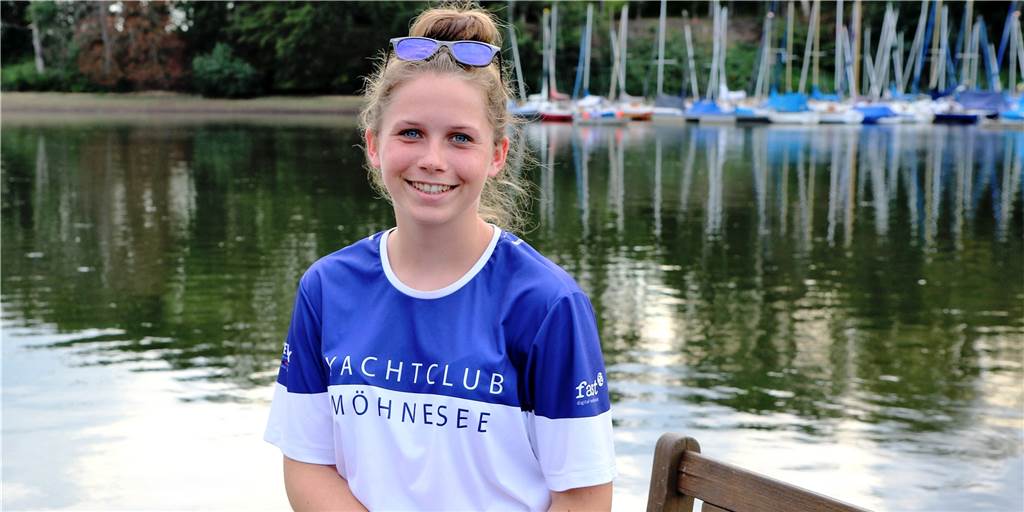 Späteinsteigerin Lena Abendroth (17) hat es in die Jugendbundesliga geschafft Lena Abendroth begann erst mit elf Jahren mit dem Segeln.