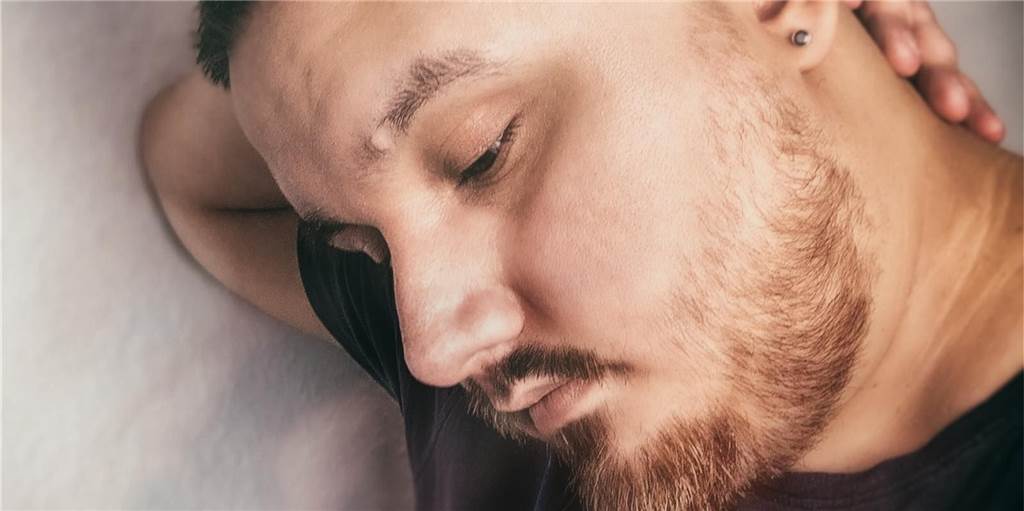 Exzey veröffentlicht Single: „Die Musik ist wie eine Therapie für mich“ Der Stadtlohner Dominik Rieken alias Exzey hat die Single "Heartbreak" veröffentlicht.