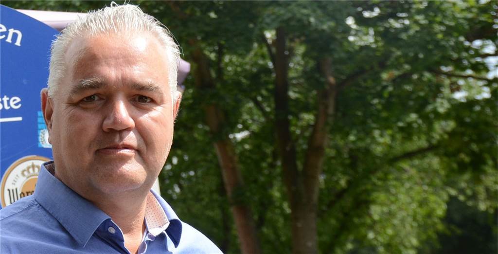 Marco Bühne: Vom Freibad-Aktivisten zum AfD-Bürgermeisterkandidaten Der Dorstener AfD-Bürgermeisterkandidat Marco Bühne am Treffpunkt seiner Wahl: Die Inhaber einer Gastronomie am Kanal sind ausdrücklich nicht einverstanden damit, dass er sich vor ihrem Lokal fotografieren ließ. Deshalb wurde der Bildausschnitt geändert.
