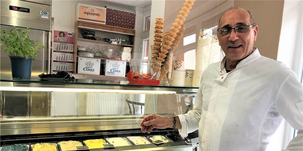 Neueröffnung: In Dortmunds Westen gibt es jetzt sizilianisches Streetfood Erst seit wenigen Tagen verkauft Mario Di Mauro sein selbst gemachtes Streetfood nach original-sizilianischen Rezepten. Auch diverse Eissorten und -kreationen gehören zum Angebot.