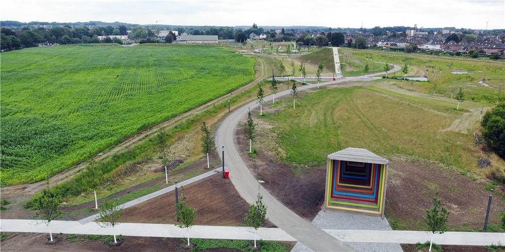 Wohnen am Auenpark wird teuer: Stadt steht für Verkauf in der Kritik Wer am neuen Auenpark wohnen will, wird tief in die Tasche greifen müssen - und wohl sehr dicht an seinen Nachbarn leben.
