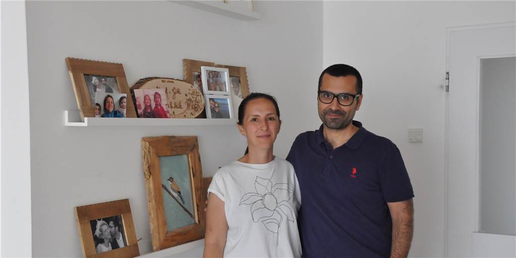 Verzweifelte Suche nach einem Haus in Lünen: Eine Familie berichtet Göknur Aydin-Günel und ihr Mann Dr. Yusuf Günel suchen für sich und ihre beiden Kinder verzweifelt ein Haus in Lünen. Schon seit vier Jahren.