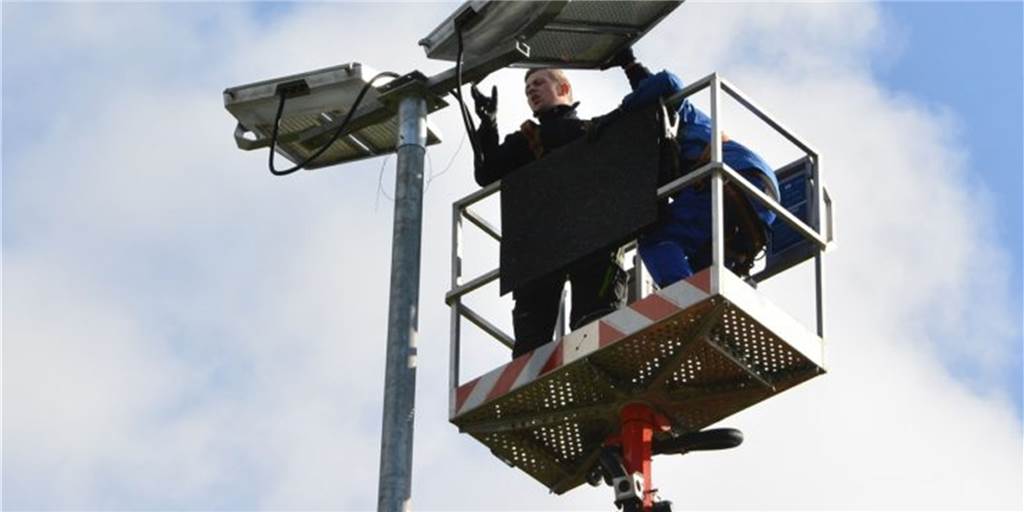 Neue Flutlichtanlage von RWN: Verein muss tausende Euro selbst tragen Die Endabrechnung für die Installation der Flutlichtanlage auf Platz vier bei RW Nienborg liegt vor. Die Kosten sind deutlich höher als geplant.