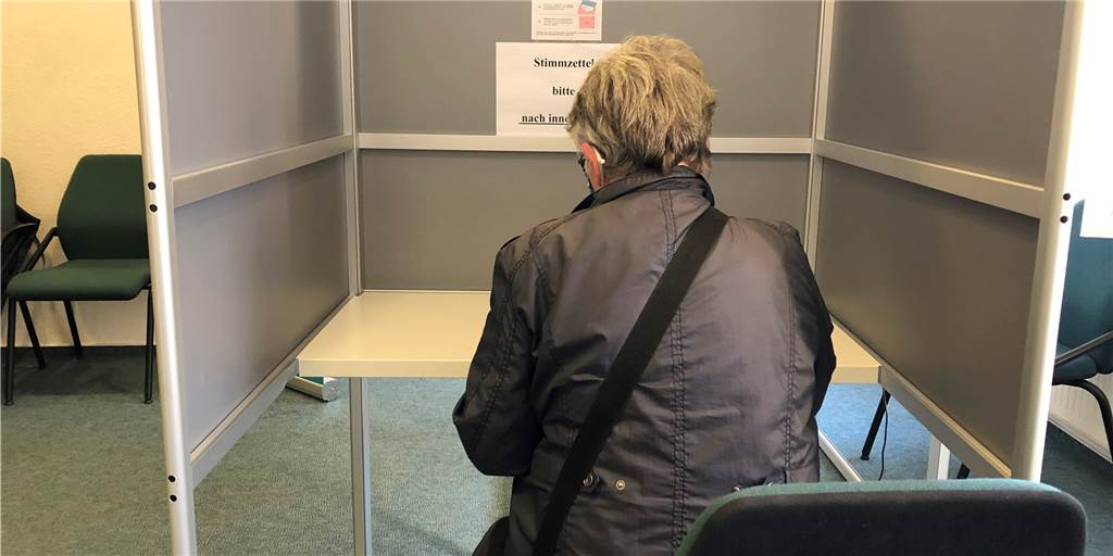 Maskenverweigerer im Wahllokal: „Zur Not die Abstände vergrößern“ Am Mittwochnachmittag (2. September) hatten 9506 Halterner Briefwahlunterlagen beantragt oder schon im Briefwahllokal im Alten Rathaus ihre Stimme abgegeben (Foto).