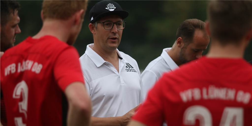 Trainer Mark Bördeling: „Der Druck liegt nicht beim VfB Lünen!“ Trainer Mark Bördeling: „Der Druck liegt nicht beim VfB Lünen!“