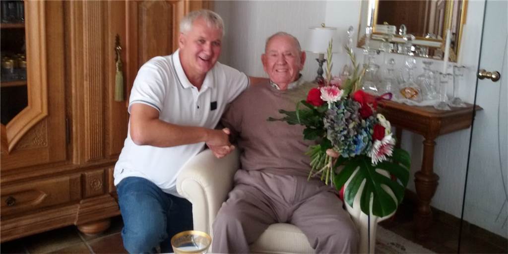 WSC-Fan Heinz Mertins wird 99 - und träumt von der Westfalenliga WSC-Fan Heinz Mertins wird 99 - und träumt von der Westfalenliga