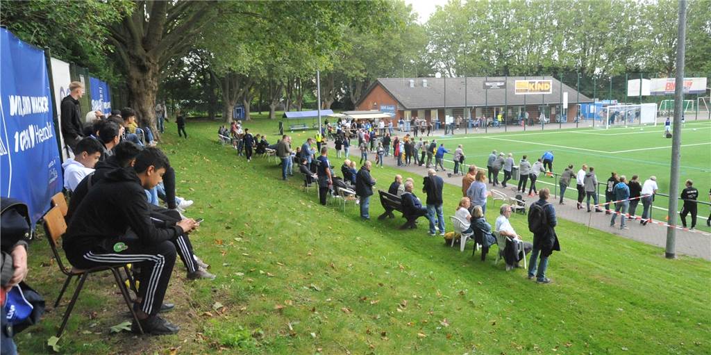 Wacker Obercastrop brennt auf Westfalenliga-Premiere gegen 2613-Seelen-Dorf Wacker Obercastrop brennt auf Westfalenliga-Premiere gegen 2613-Seelen-Dorf
