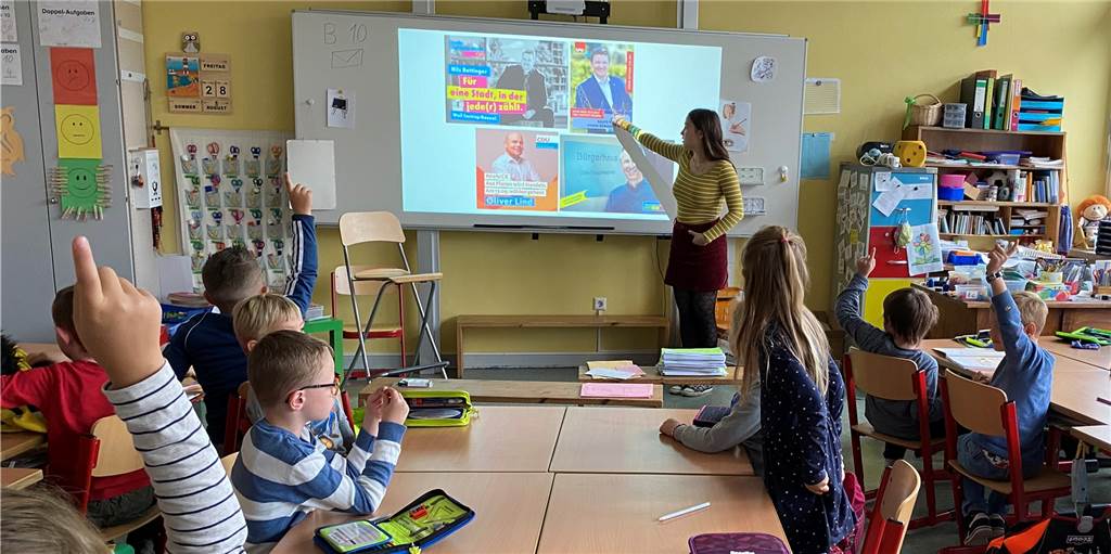 Die Kinder der ersten Klassen haben darüber abgestimmt, wer aus ihrer Sicht der beste Bürgermeisterkandidat ist.