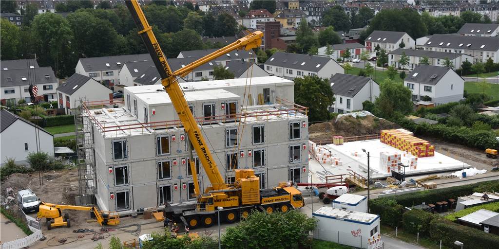 Erst Skepsis, dann Begeisterung: Solidbox setzt auf Wohnmodule aus Beton In Wuppertal fertigte Solidbox ein Mehrgenerationenhaus mit 56 Wohnungen.