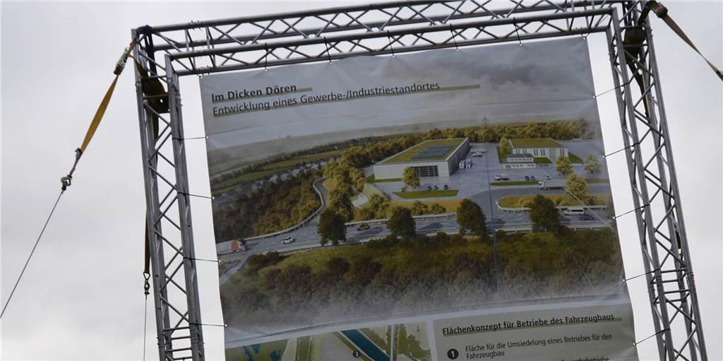 Geplantes Industriegebiet: Kommt ein Autohof an die Autobahnabfahrt? Am 25. September soll im Regionalverband Ruhr die Entscheidung über die Umwandlung des Regionalen Grünzugs in ein Gewerbe- und Industriegebiet "Im Dicken Dören" fallen.