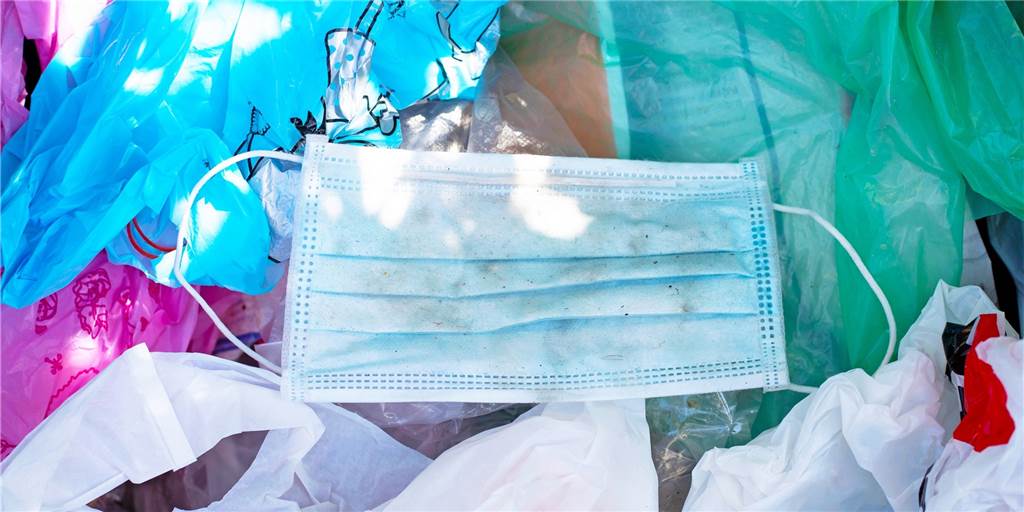 Stenau-Geschäftsführer: „Schutzmasken gehören nicht in die gelbe Tonne“ Wohin mit den Einmal-Corona-Schutzmasken? Und bergen diese Masken für die Mitarbeiter von Stenau ein erhöhtes Risiko?
