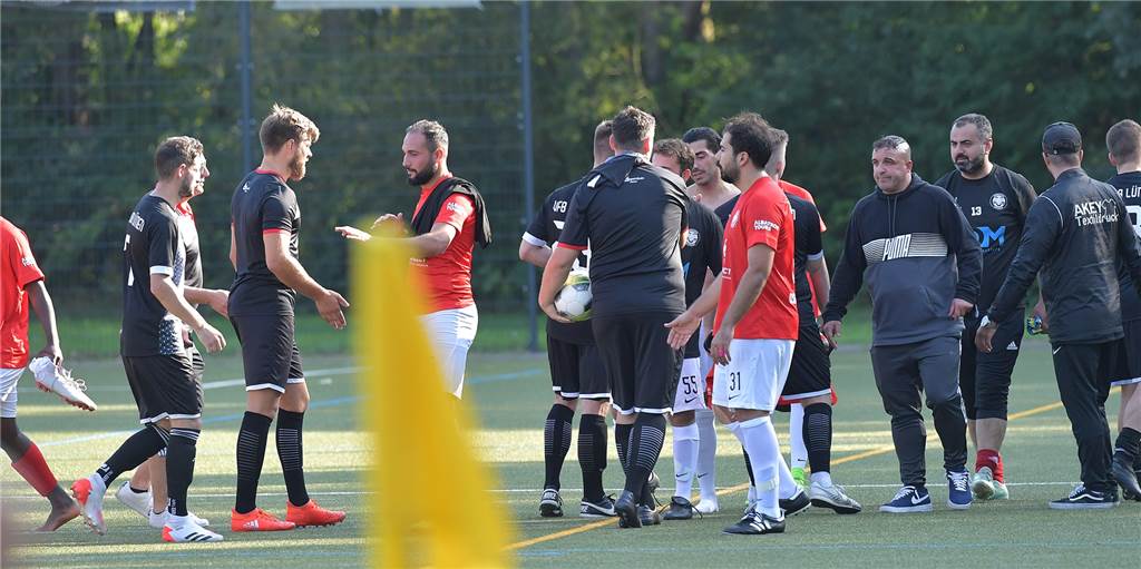 Nach gewalttätigem Angriff auf Schiedsrichter: Osmanlispor zieht Konsequenzen Nach gewalttätigem Angriff auf Schiedsrichter: Osmanlispor zieht Konsequenzen