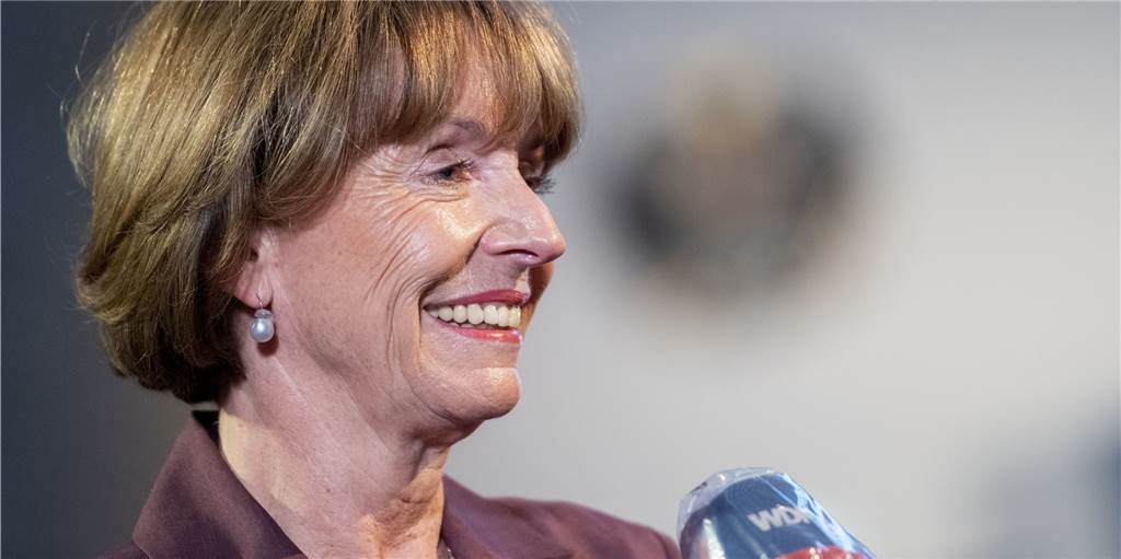 Kommunalwahlen in NRW: In vielen Städten kommt es noch zur Stichwahl - Liveblog Für die Kölner OB-Kandidatin Henriette Reker (parteilos) geht es am 27. September in die Stichwahl.