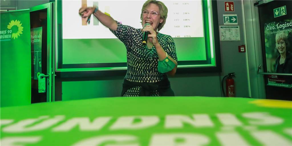 Wahlanalyse: Der Niedergang der SPD und der Aufstieg der Grünen Als OB-Kandidatin der Grünen schaffte es Daniela Schneckenburger zwar nicht in die Stichwahl, über das Stimmenplus von 9,4 Prozent für ihre Partei freute sie sich aber.